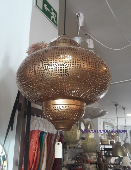 lampara dorada colgante marroquí