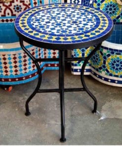 mesa mosaico azul y amarilla exterior