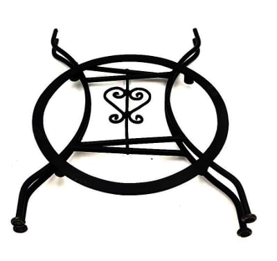 patas de hierro mesa exterior detalle