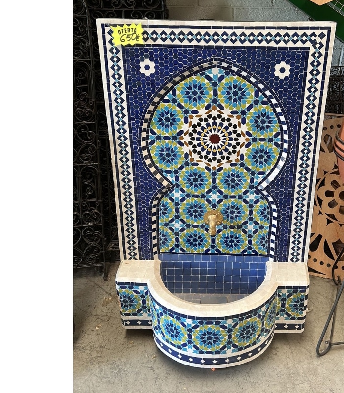fuente marroqui pared mosaico tonos azules