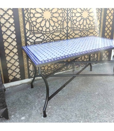 mesa exterior marroquí rectangular azul blanca mosaico